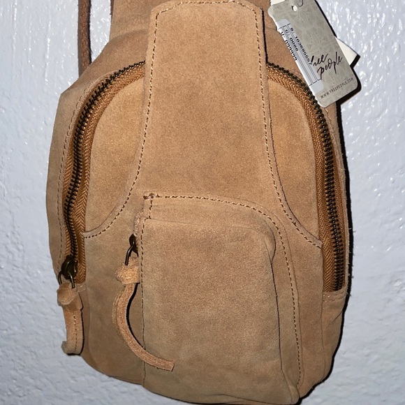 Free People Hudson Suede Crossbody Bag pirate gold NWT - Picture 9 of 14